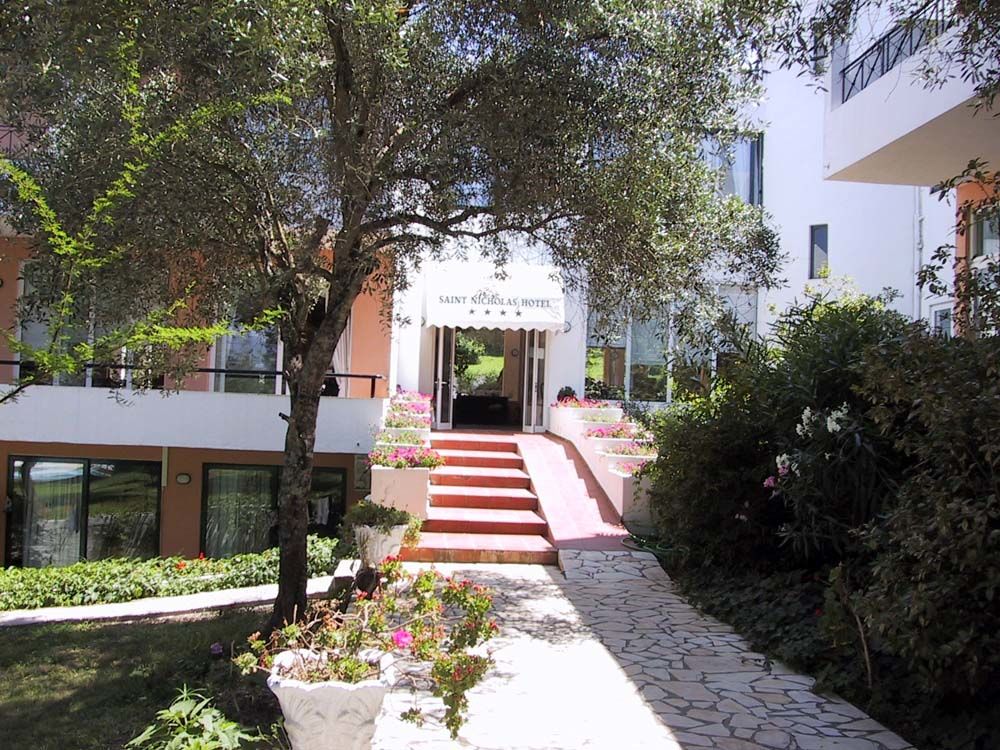 גאוביה Saint Nicholas Hotel מראה חיצוני תמונה